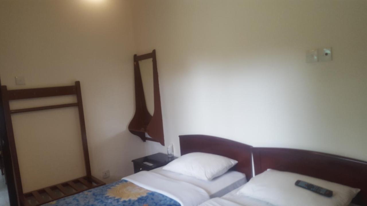 New Tour Inn Нувара-Елія Екстер'єр фото